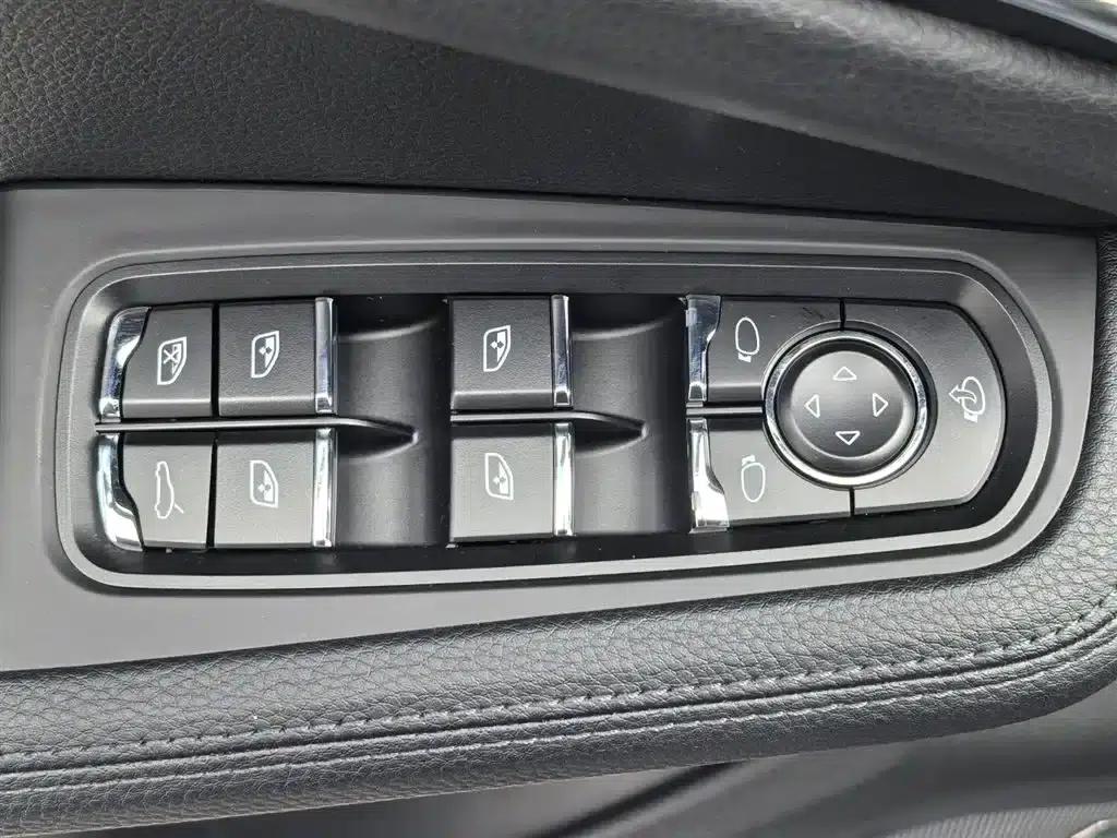 2022 Macan 2.0T — миниатюра 15