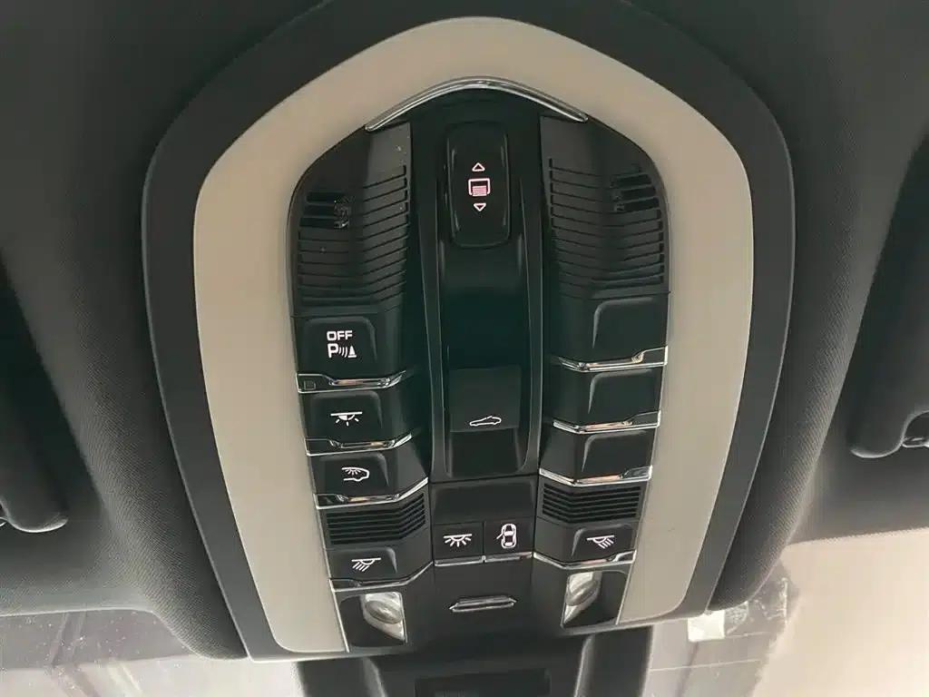 2021 Macan 2.0T — миниатюра 23