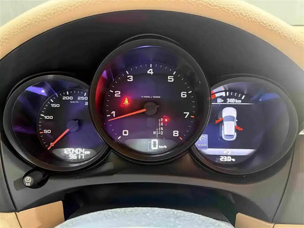 2016 Macan 2.0T — миниатюра 2