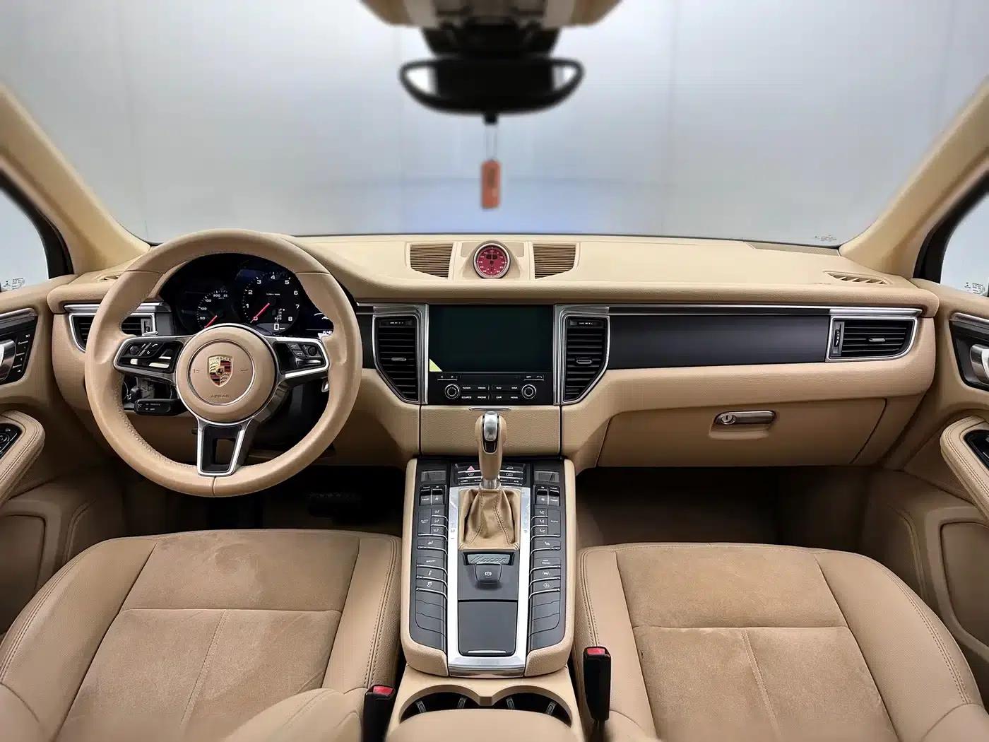 2017 Macan 2.0T — миниатюра 18