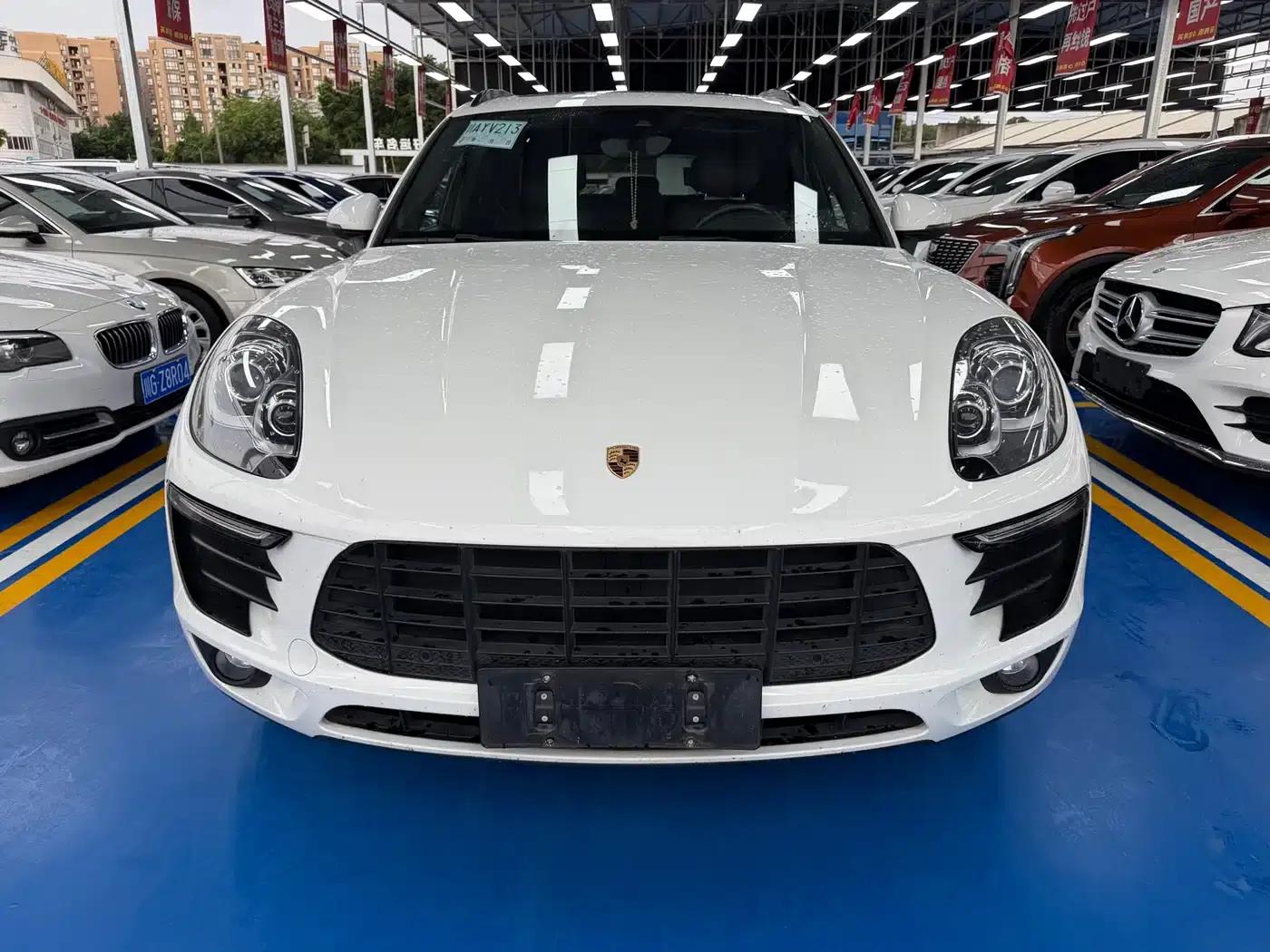 2017 Macan 2.0T — миниатюра 2
