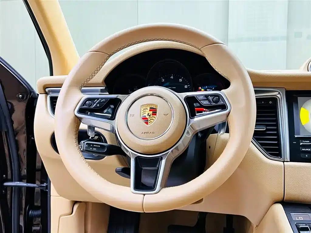 2014 Macan 2.0T — миниатюра 10