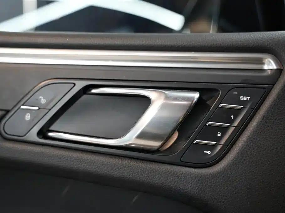 2017 Macan 2.0T — миниатюра 12