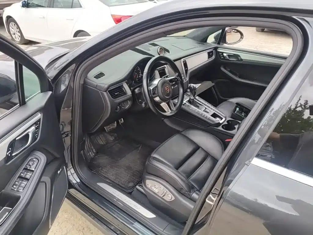 2017 Macan Turbo 3.6T — миниатюра 16