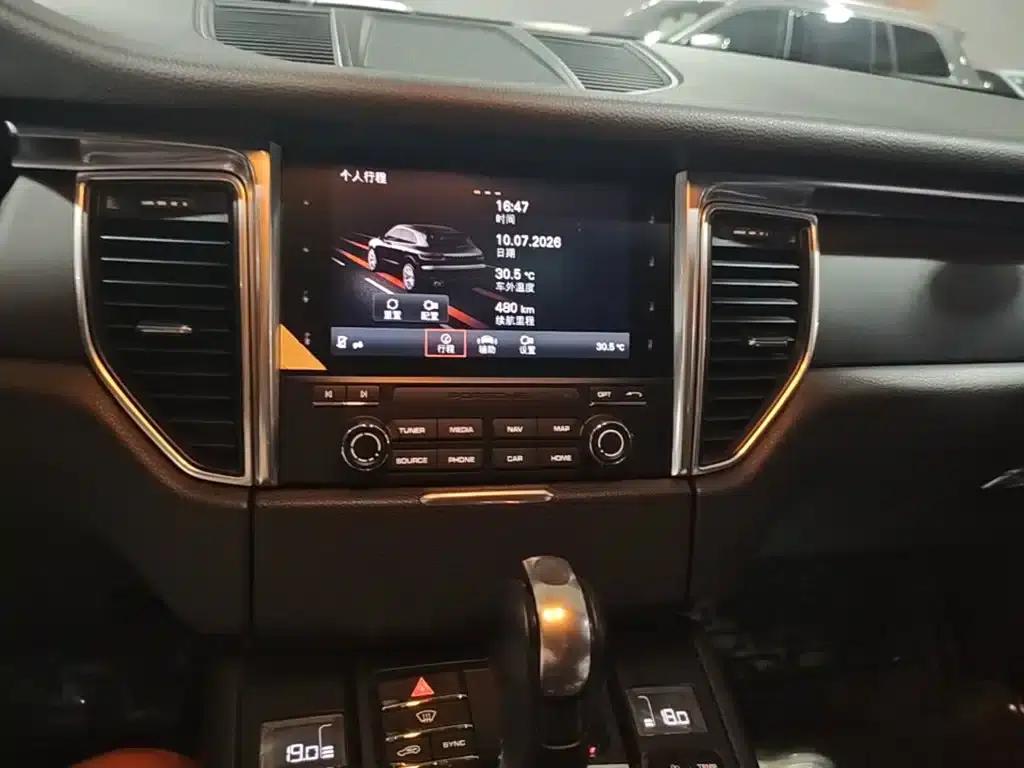 2017 Macan 2.0T — миниатюра 13