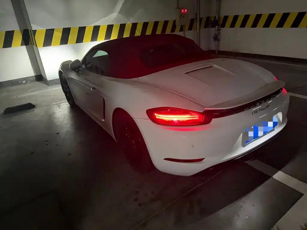 2016 Porsche 718 Boxster 2.0T — миниатюра 4