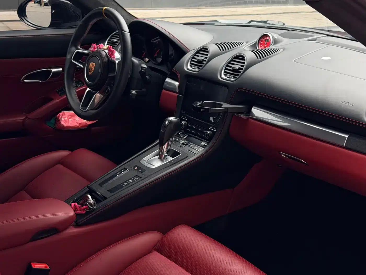 Porsche 718 Cayman 2020 2.0T — миниатюра 8