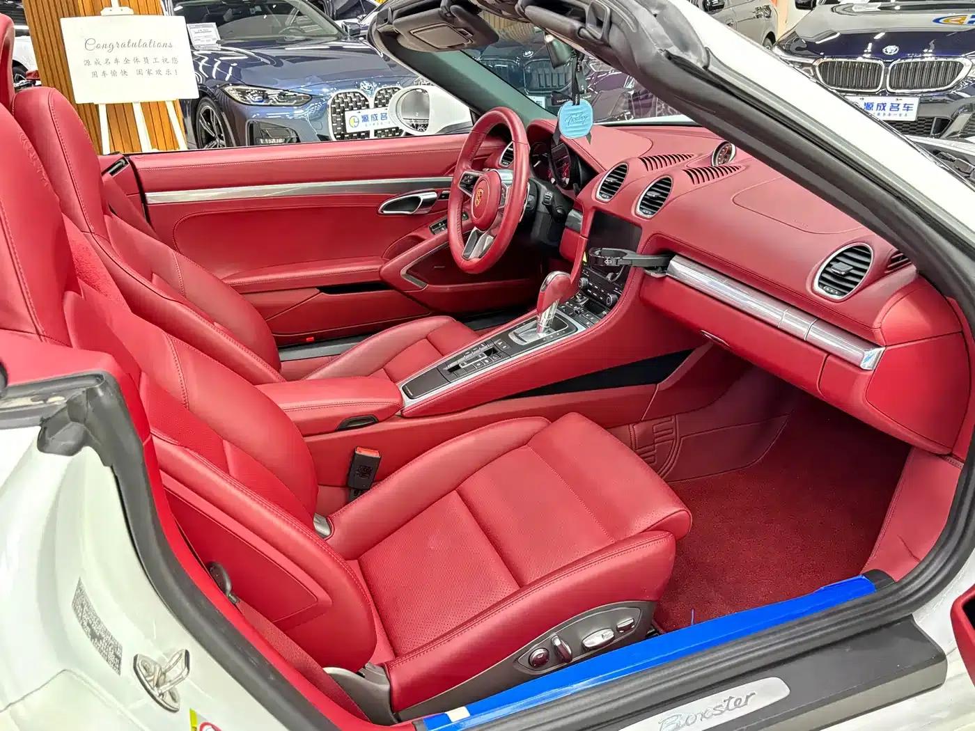 2022 Porsche 718 Boxster 2.0T — миниатюра 14