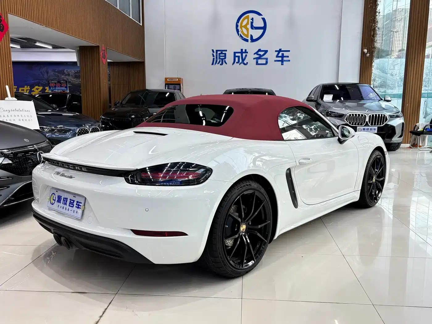 2022 Porsche 718 Boxster 2.0T — миниатюра 5