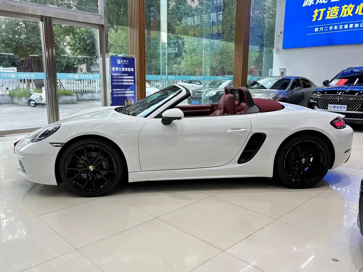 2022 Porsche 718 Boxster 2.0T — миниатюра 9