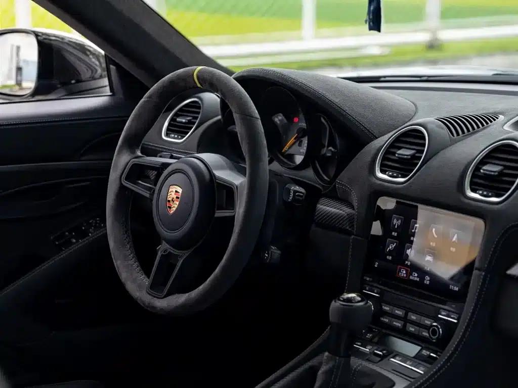 Porsche 718 2022 Cayman GT4 RS 4.0L — миниатюра 11