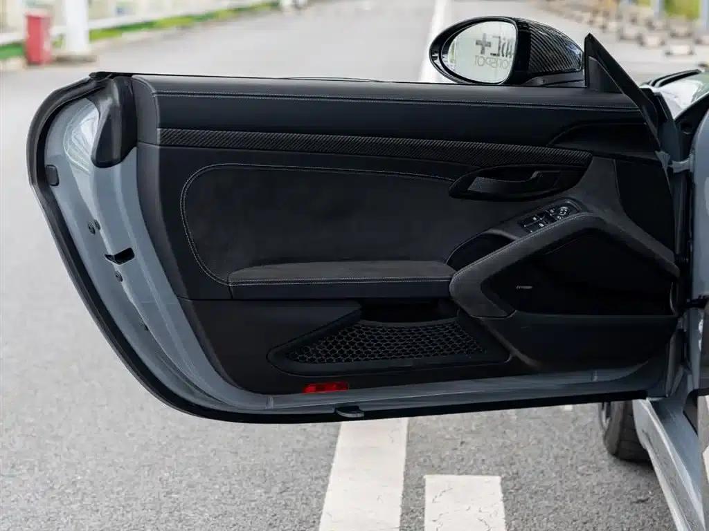 Porsche 718 2022 Cayman GT4 RS 4.0L — миниатюра 18