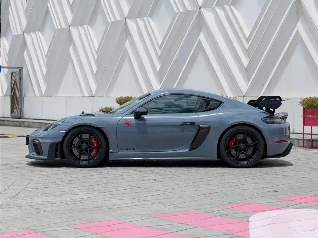Porsche 718 2022 Cayman GT4 RS 4.0L — миниатюра 7