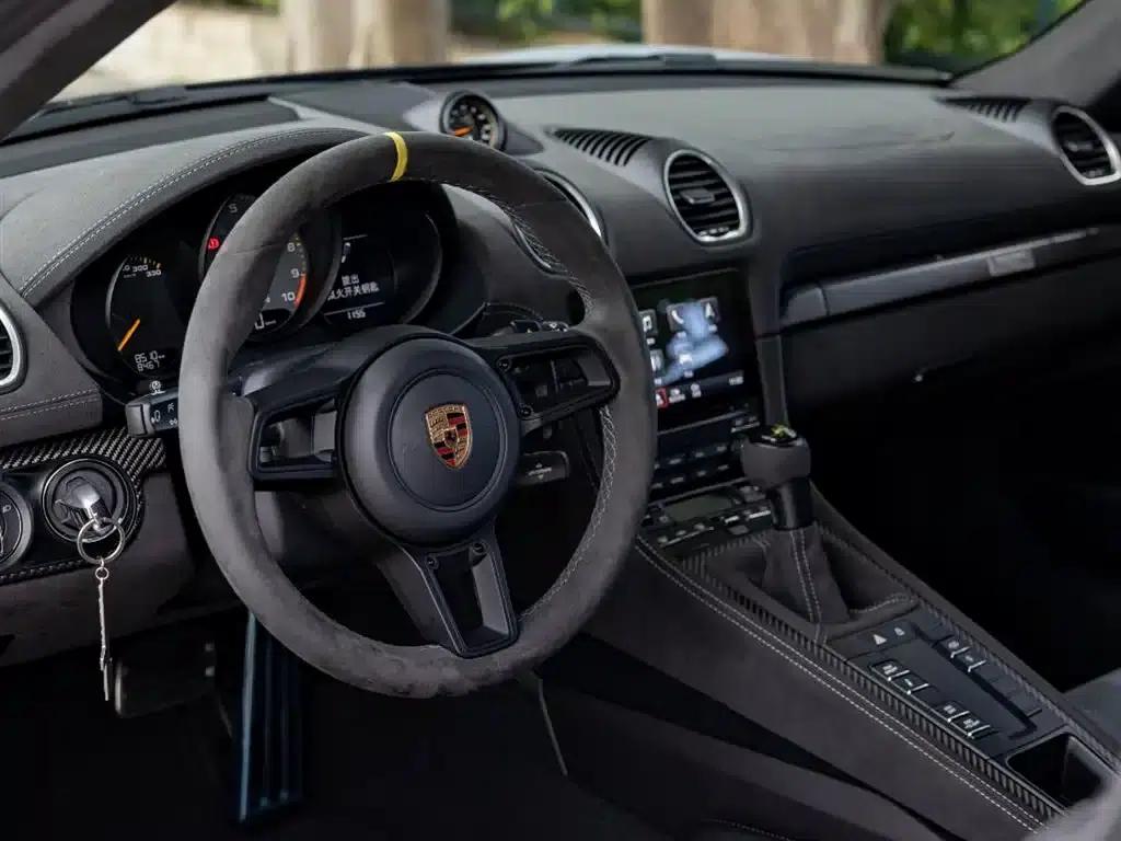 Porsche 718 2022 Cayman GT4 RS 4.0L — миниатюра 10
