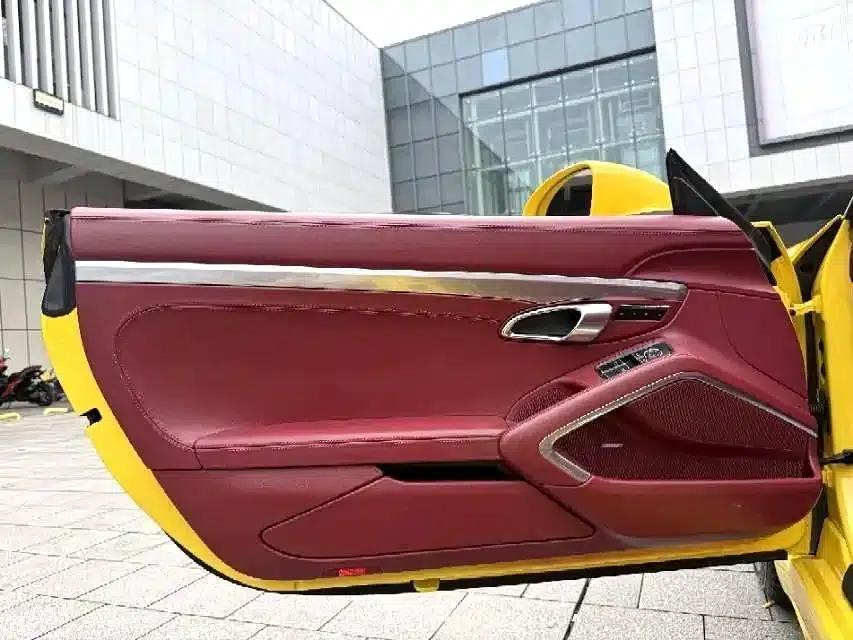 2022 Porsche 718 Boxster 2.0T — миниатюра 14
