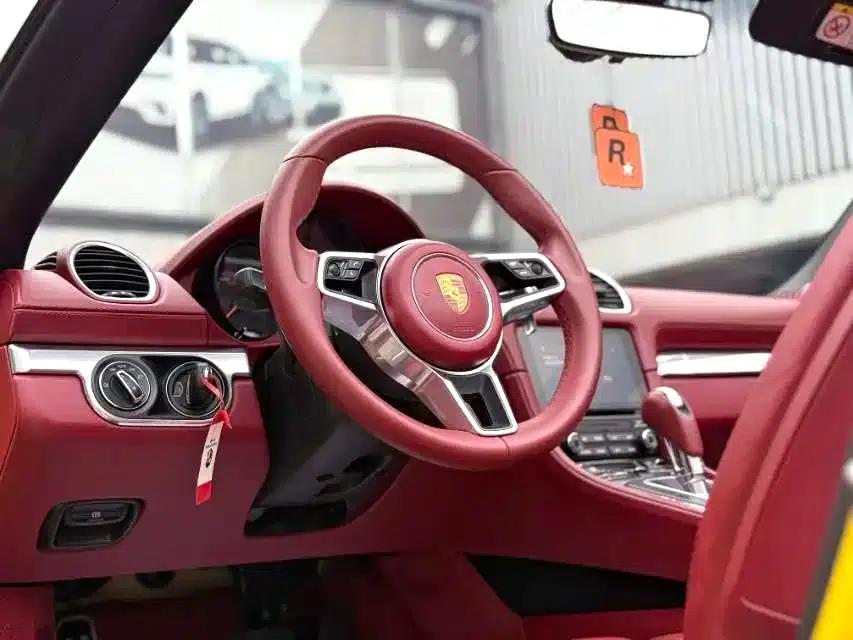 2022 Porsche 718 Boxster 2.0T — миниатюра 6