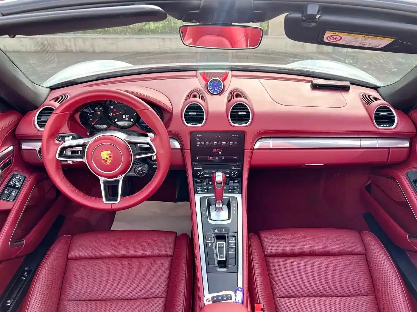 2020 Porsche 718 Boxster 2.0T — миниатюра 3
