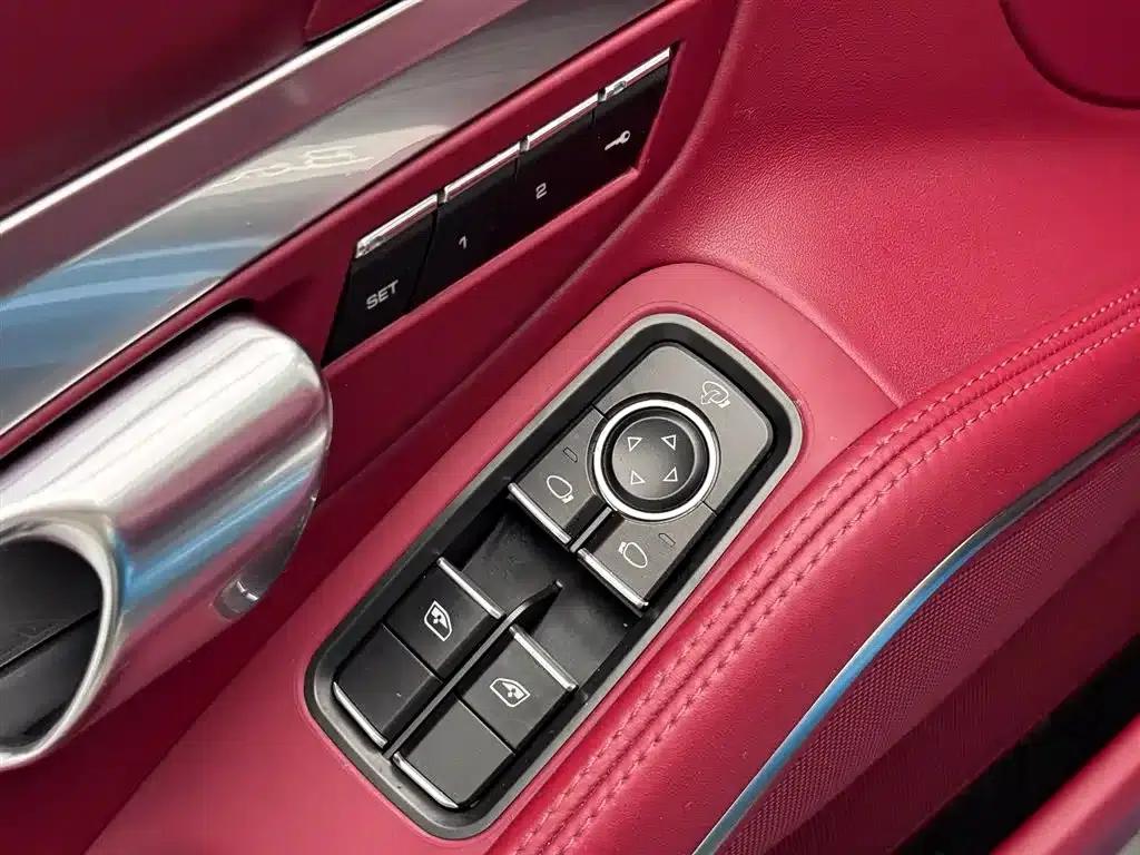 2020 Porsche 718 Boxster 2.0T — миниатюра 21
