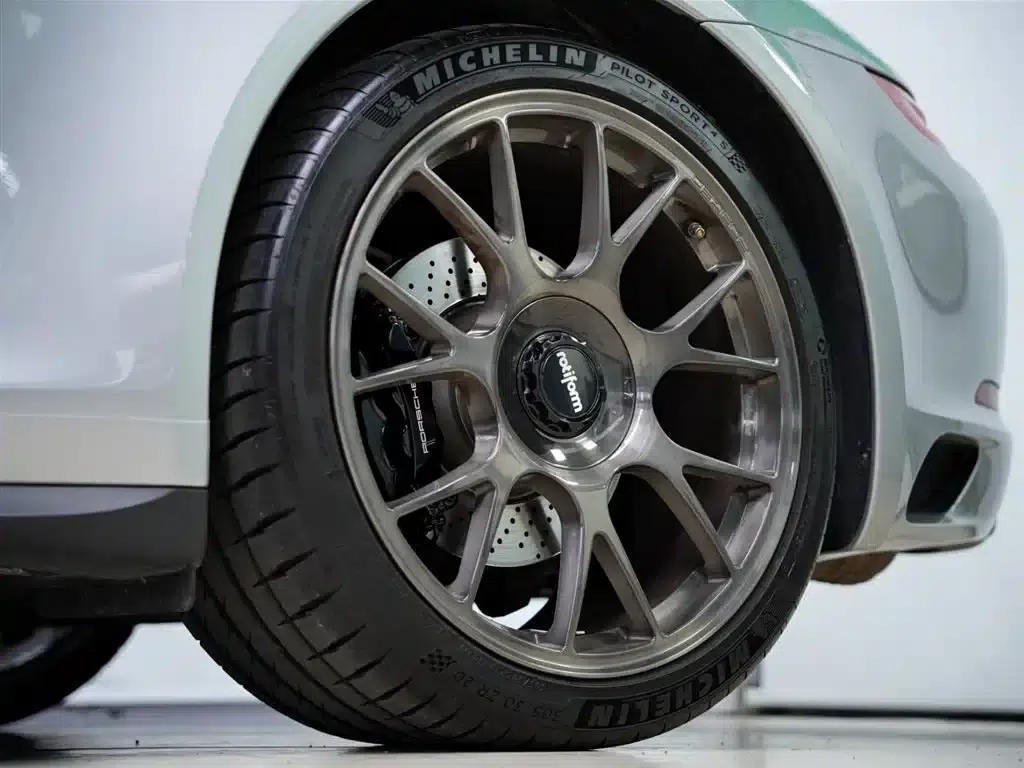2016 Porsche 911 Carrera 4 3.0T — миниатюра 24