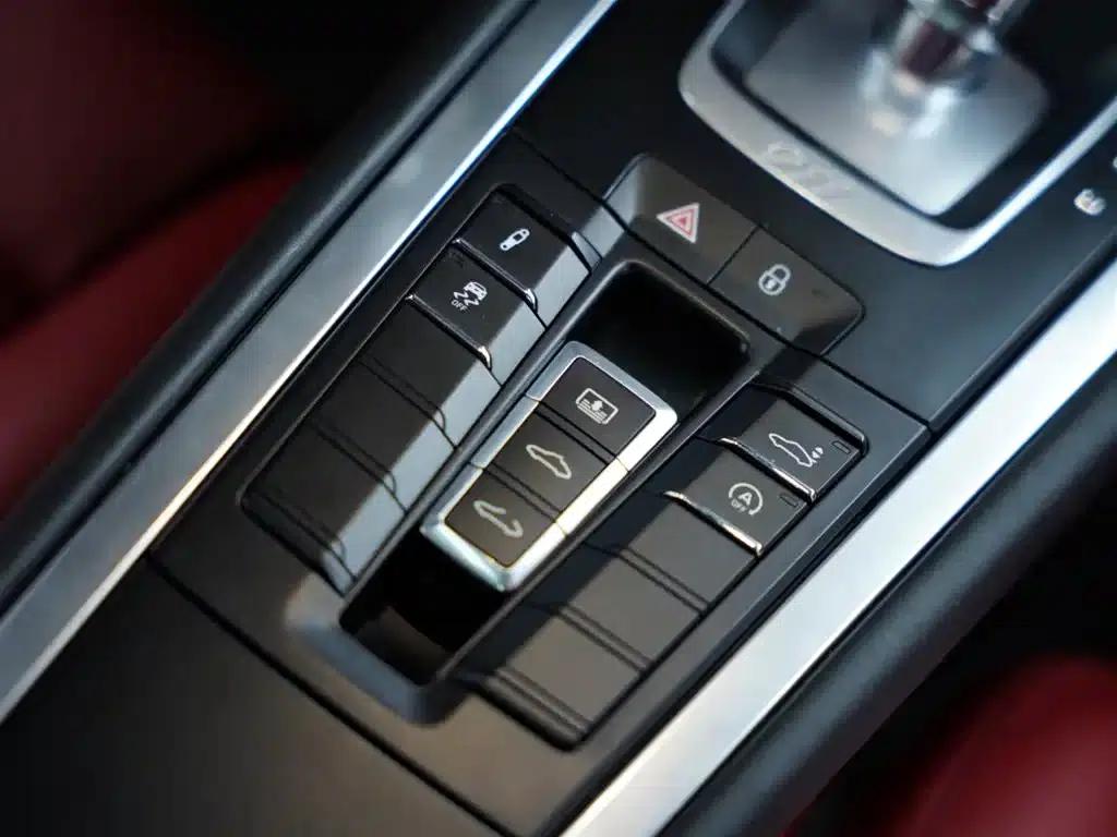2016 Porsche 911 Carrera 4 3.0T — миниатюра 51