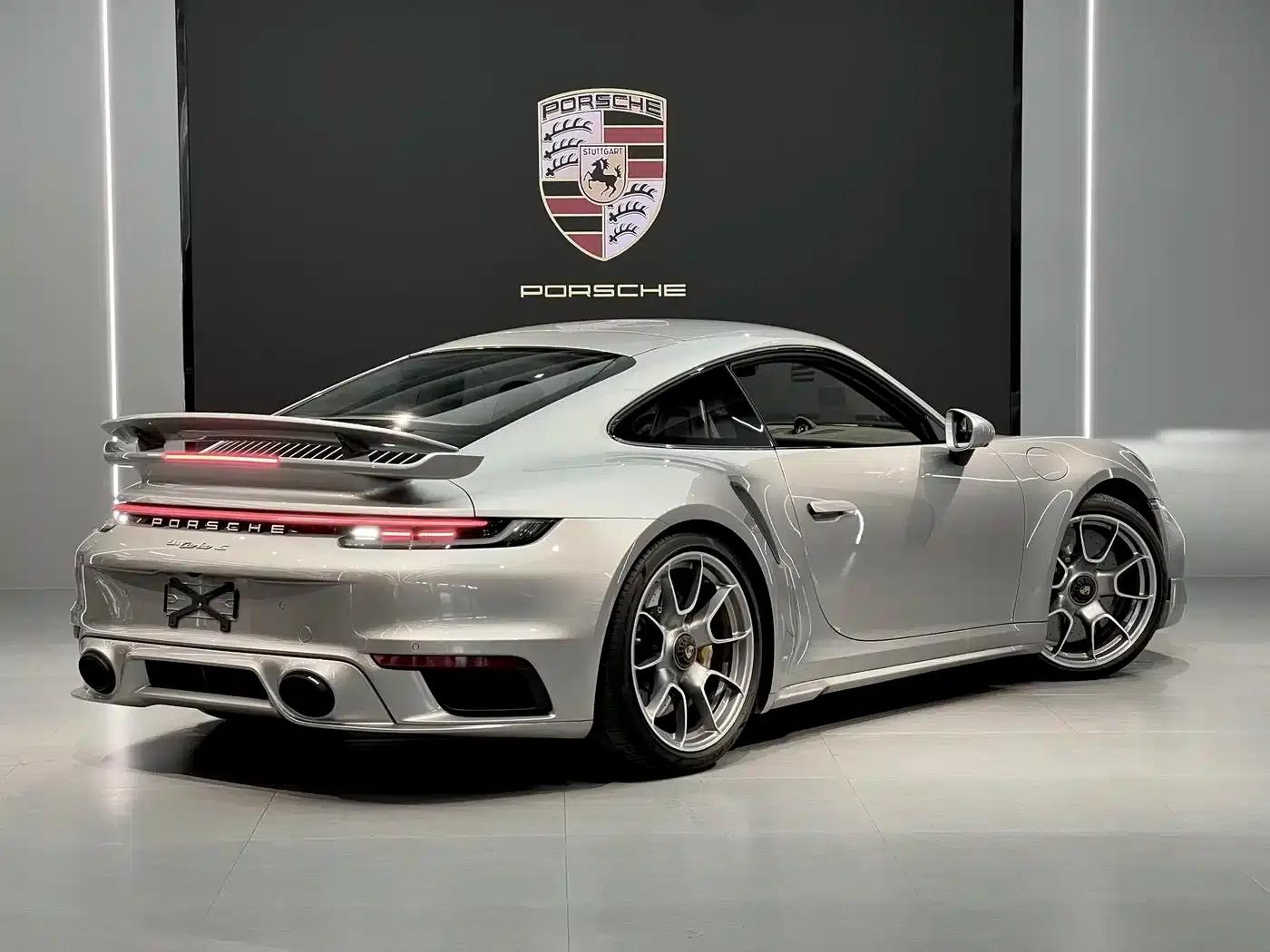2022 Porsche 911 Turbo S 3.7T — миниатюра 3