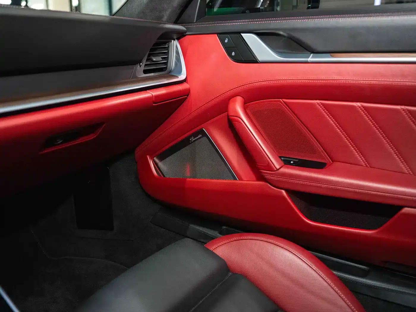 2022 Porsche 911 Turbo S 3.7T — миниатюра 22