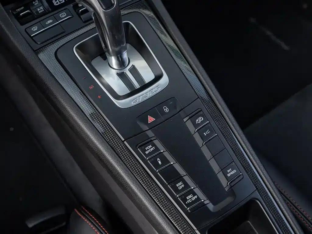2015 Porsche 911 GT3 RS — миниатюра 16