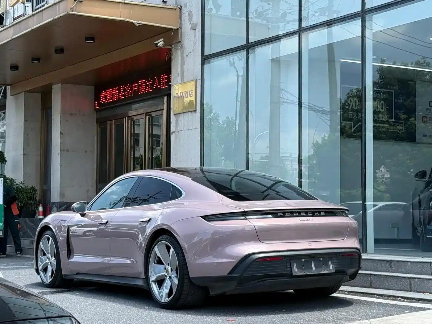 2020 Taycan — миниатюра 4