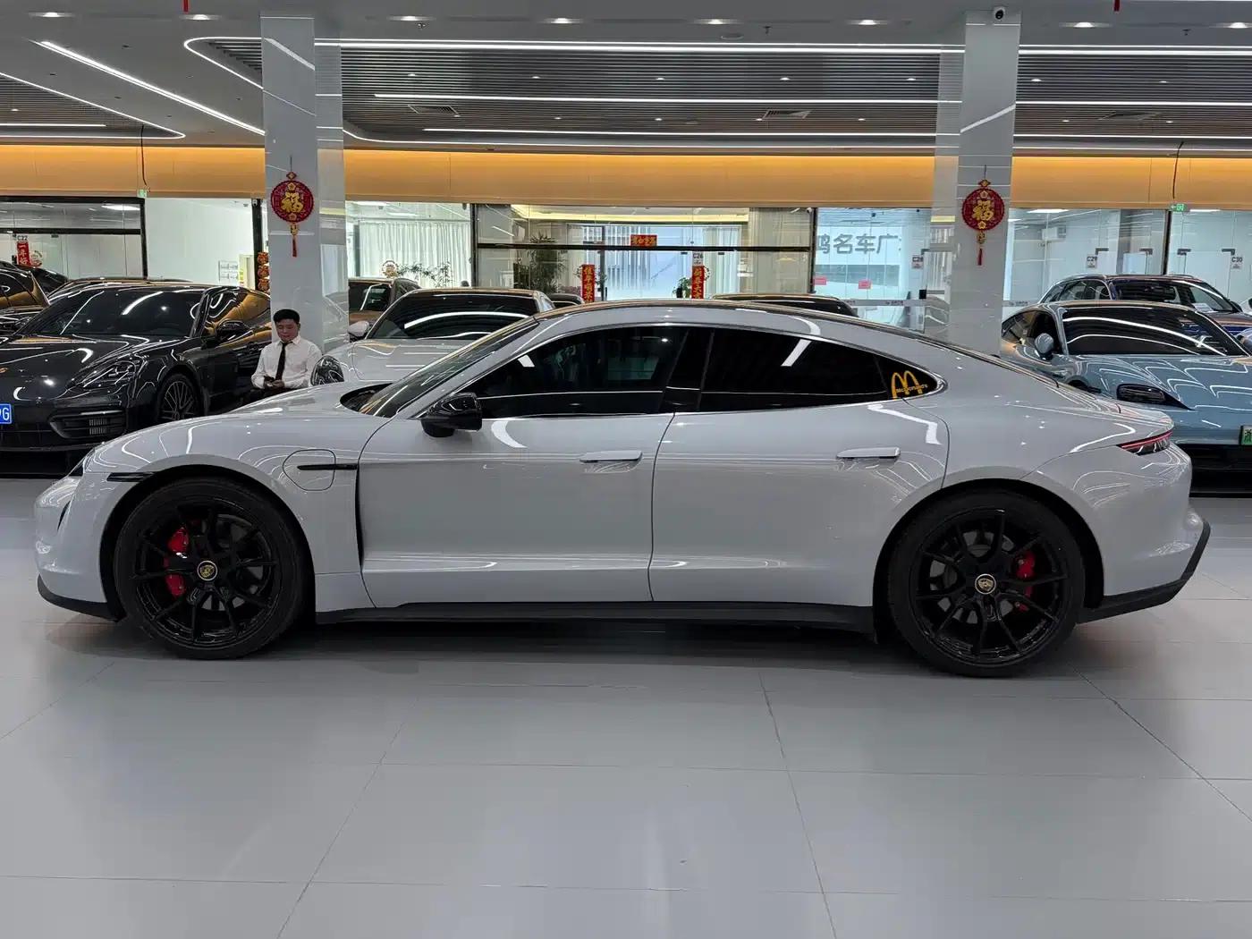 2022 Taycan Facelift Taycan 4S — миниатюра 7