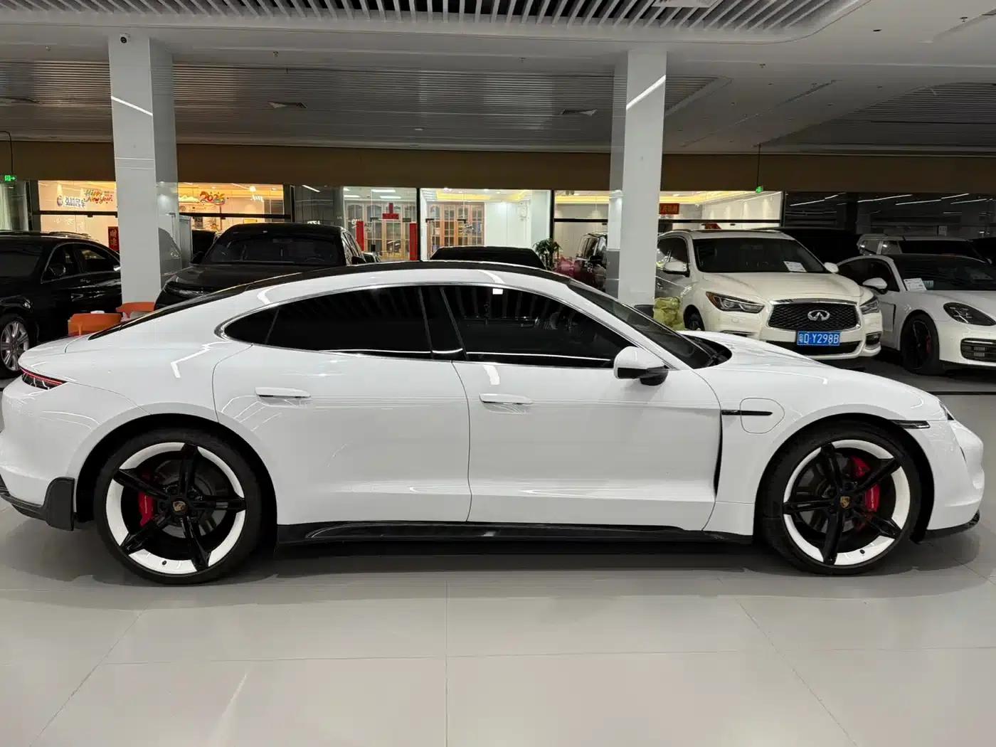 2022 Taycan Facelift Taycan 4S — миниатюра 7