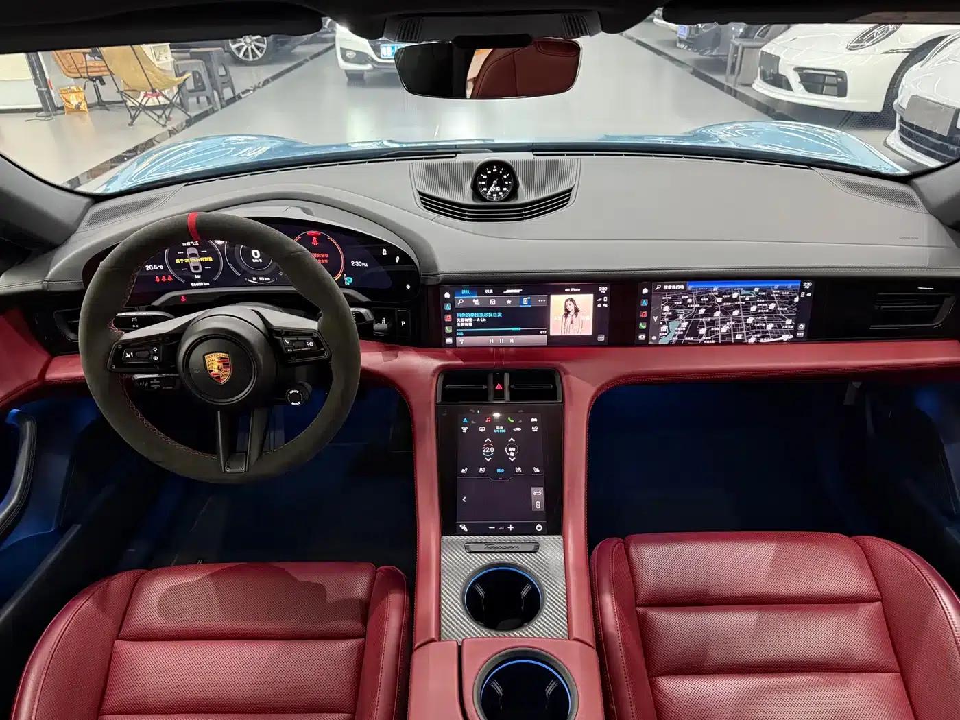 2020 Taycan — миниатюра 10