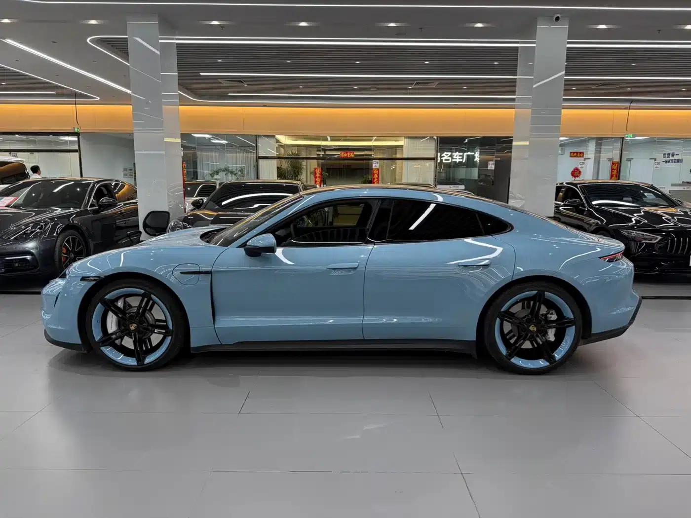 2022 Taycan 4S — миниатюра 7