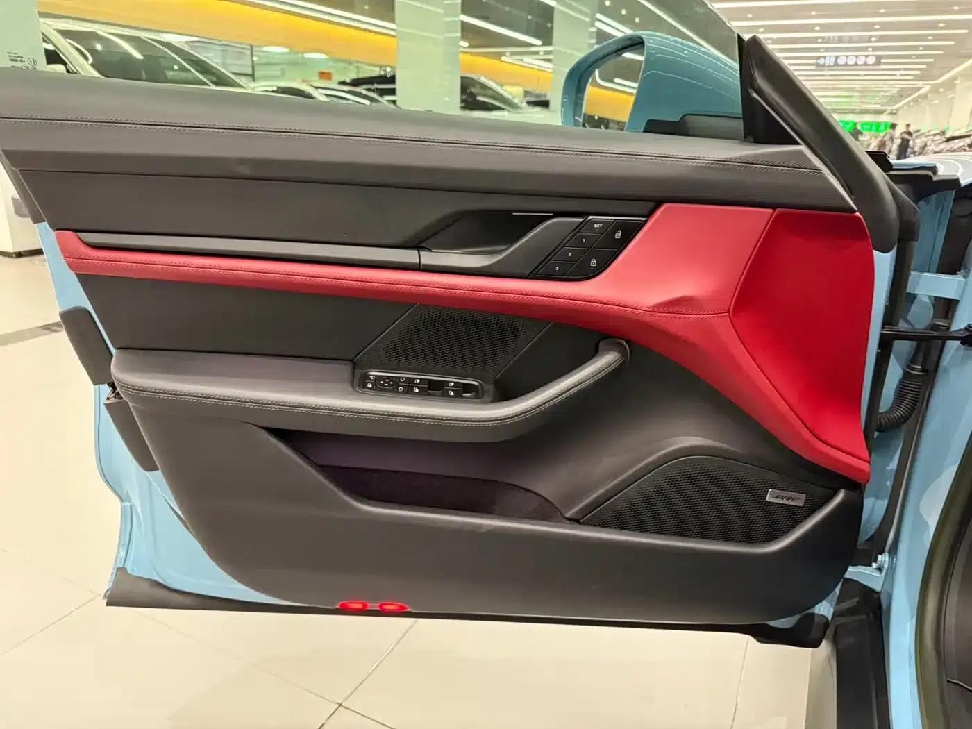 2022 Taycan 4S — миниатюра 10