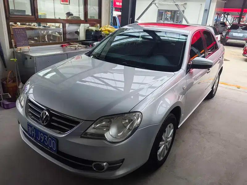 2012 Volkswagen Bora 1.6L Manual Comfort Model — миниатюра 1