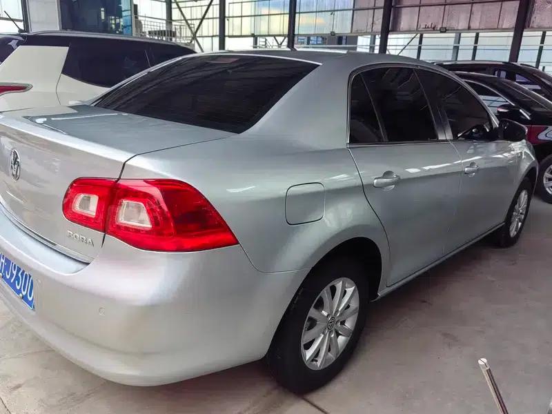 2012 Volkswagen Bora 1.6L Manual Comfort Model — миниатюра 3