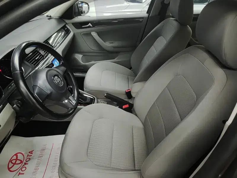 2014 Volkswagen Bora 1.6L Automatic Fashion Edition — миниатюра 13