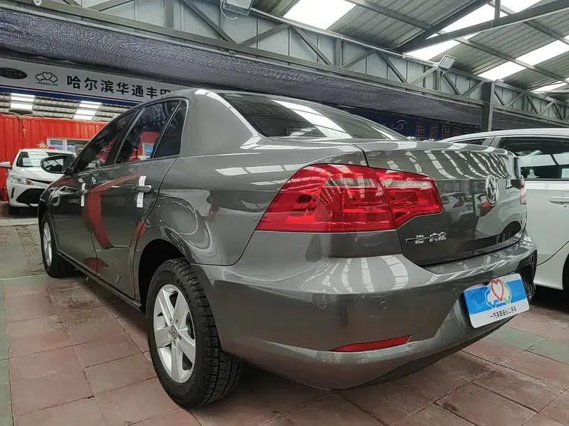 2014 Volkswagen Bora 1.6L Automatic Fashion Edition — миниатюра 4