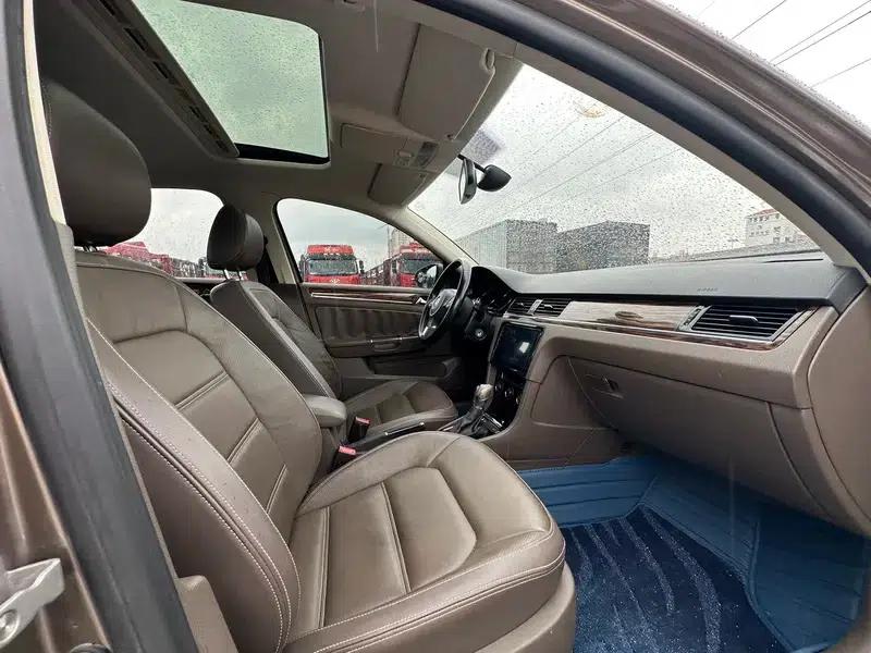 2013 Volkswagen Bora 1.4T Automatic Luxury Edition — миниатюра 9