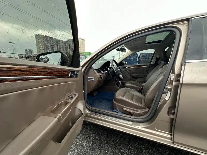 2013 Volkswagen Bora 1.4T Automatic Luxury Edition — миниатюра 10