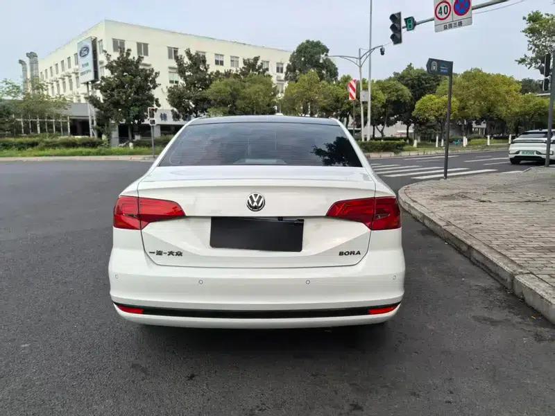 2019 Volkswagen Bora Facelift: Bora Legend 1.5L Automatic Fashion Model (China VI Emission Standard) — миниатюра 6