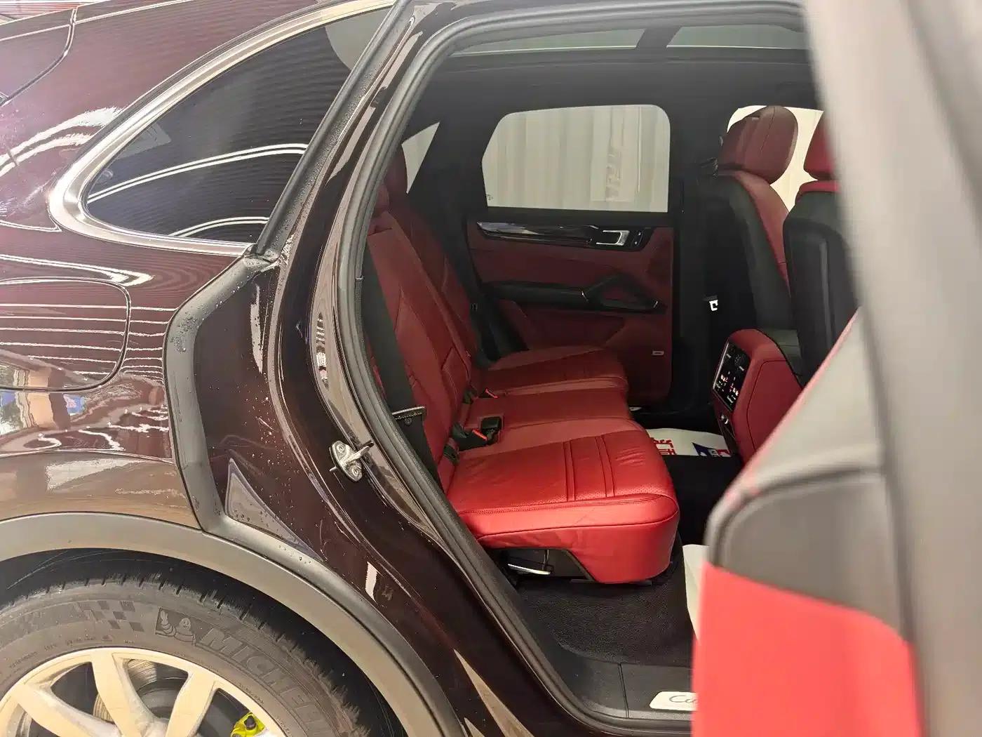 2019 Cayenne E-Hybrid 2.0T — миниатюра 21
