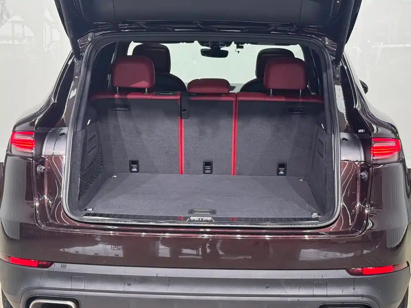 2019 Cayenne E-Hybrid 2.0T — миниатюра 24