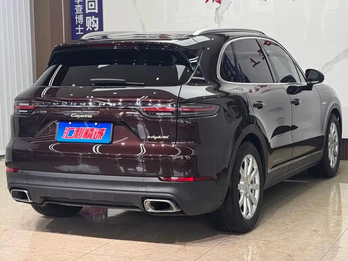 2019 Cayenne E-Hybrid 2.0T — миниатюра 6