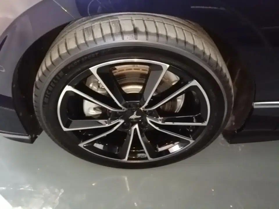 VOYAH PASSION 2024 PHEV Four-Wheel Drive Ultra-Long Range Flagship Model — миниатюра 15