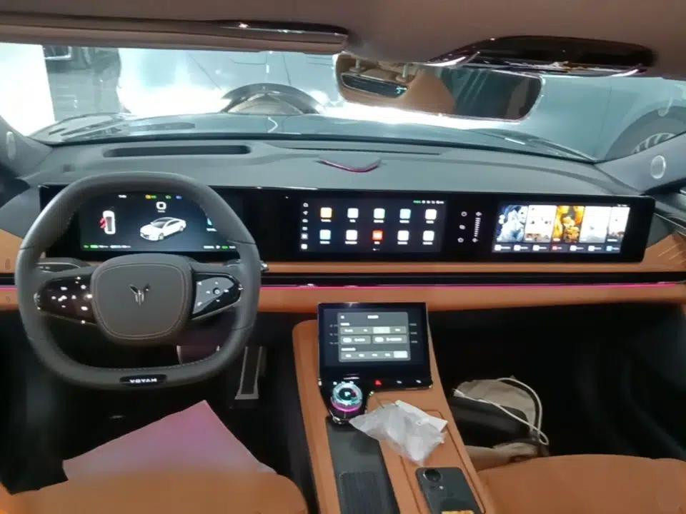 VOYAH PASSION 2024 PHEV Four-Wheel Drive Ultra-Long Range Flagship Model — миниатюра 17