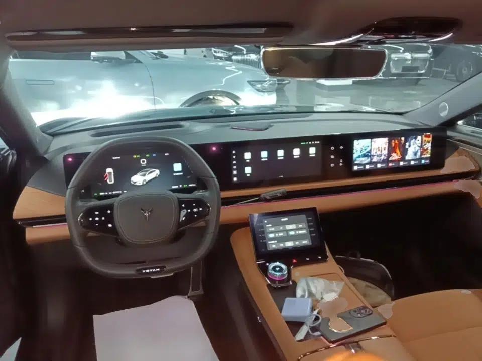VOYAH PASSION 2024 PHEV Four-Wheel Drive Ultra-Long Range Flagship Model — миниатюра 17