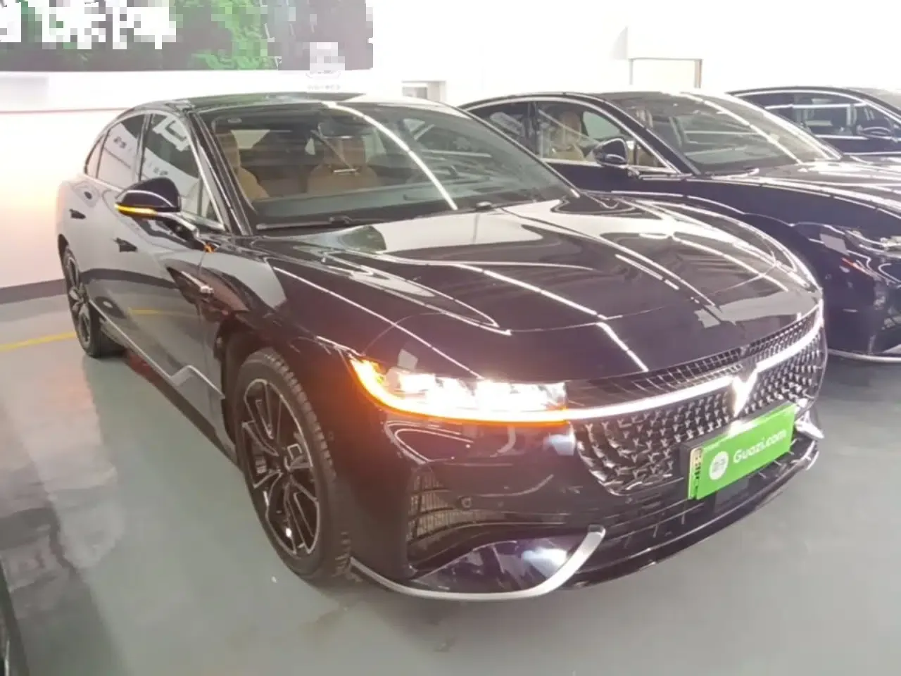 VOYAH PASSION 2024 PHEV Four-Wheel Drive Ultra-Long Range Flagship Model — миниатюра 3