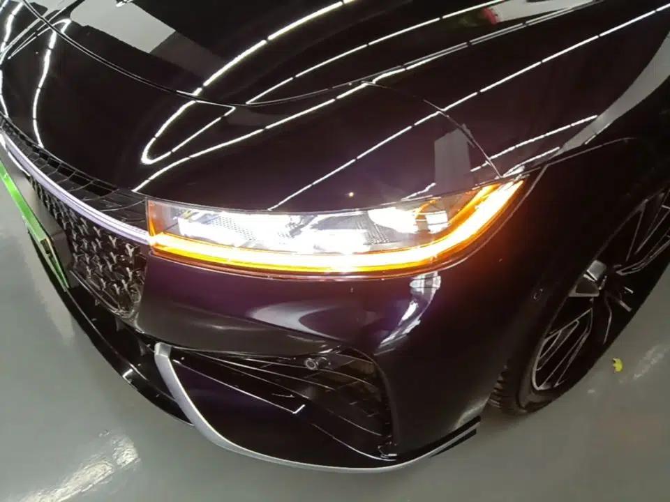 VOYAH PASSION 2024 PHEV Four-Wheel Drive Ultra-Long Range Flagship Model — миниатюра 8