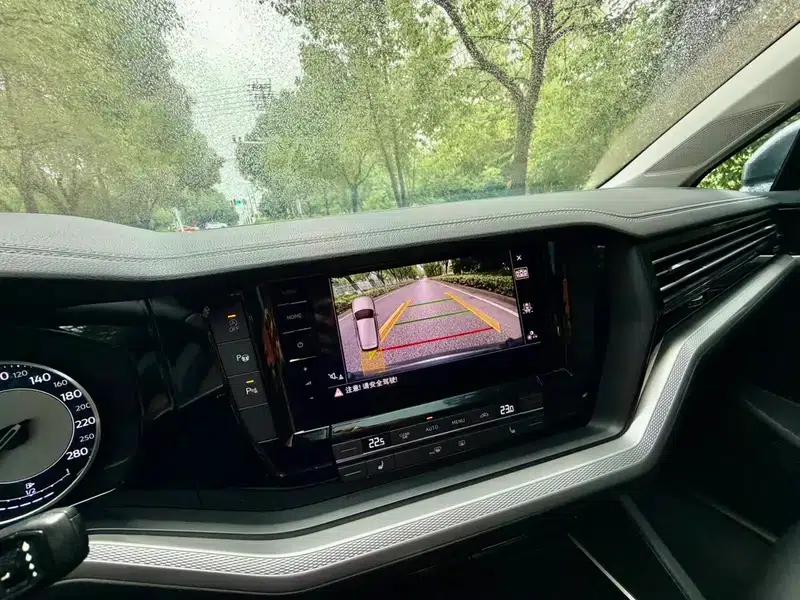 Touareg 2021 2.0TSI Navigator Special Edition — миниатюра 6