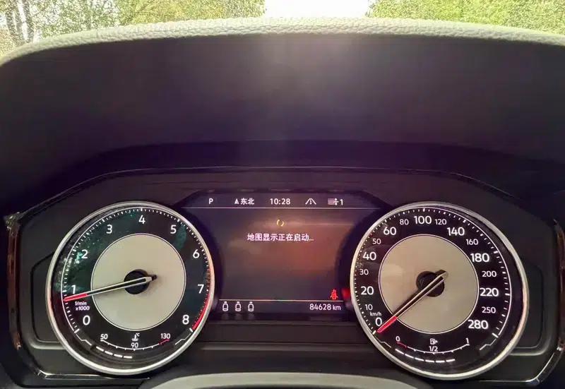 Touareg 2021 2.0TSI Navigator Special Edition — миниатюра 8